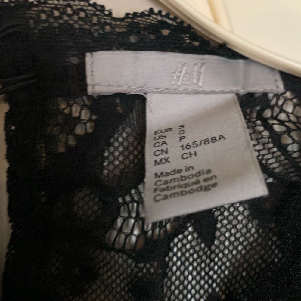 Lace top - Picture 3 of 3